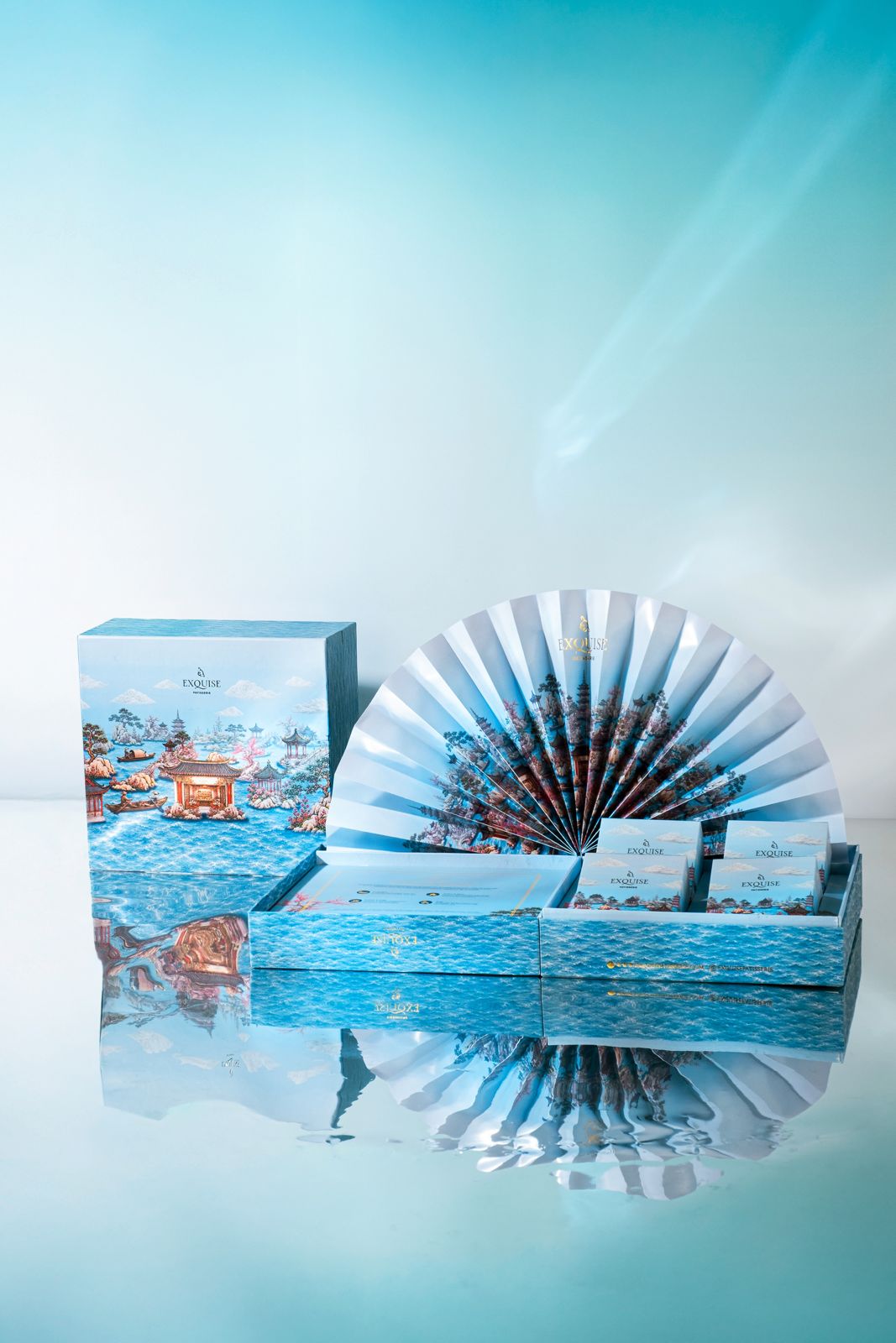 Golden Fan Mooncake Hampers